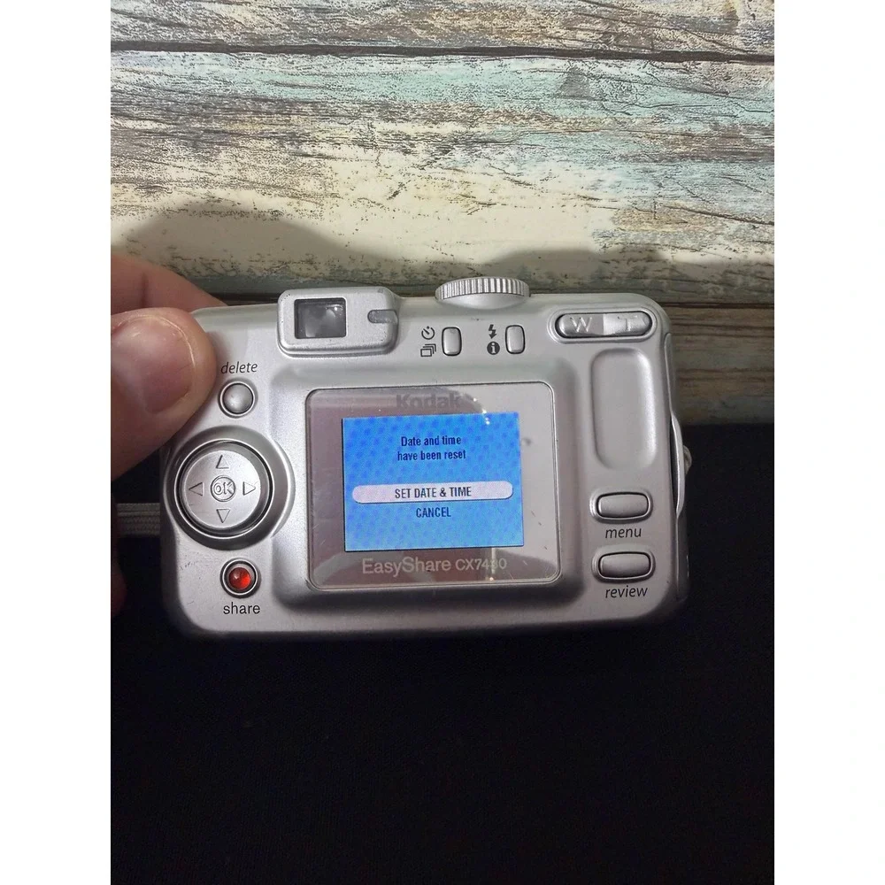 Kodak EasyShare CX7430 Digital Camera Silver 4.0MP EUC Compact Point and Shoot
